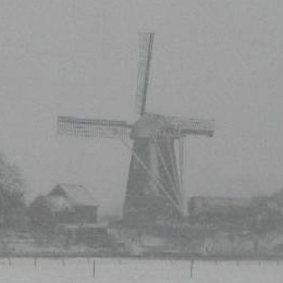 "Het leven is in het leven niet" Molen in de sneeuw